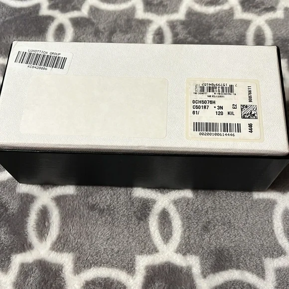 CHANEL Quilted glass case Excellent condition - Picture 6 of 7